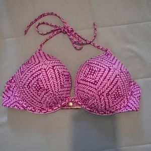 Victoria’s Secret Pink Bikini stop